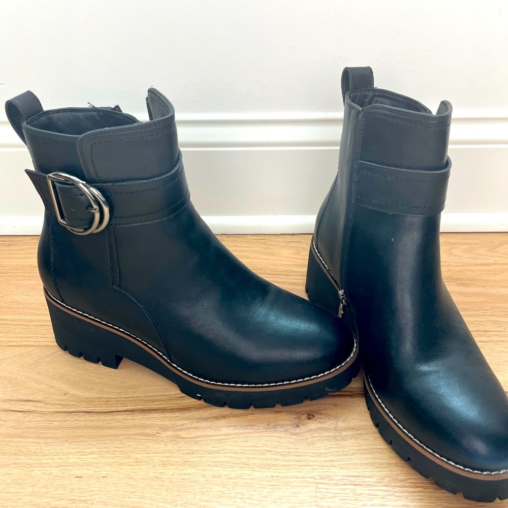 Blondo waterproof booties, NWOT